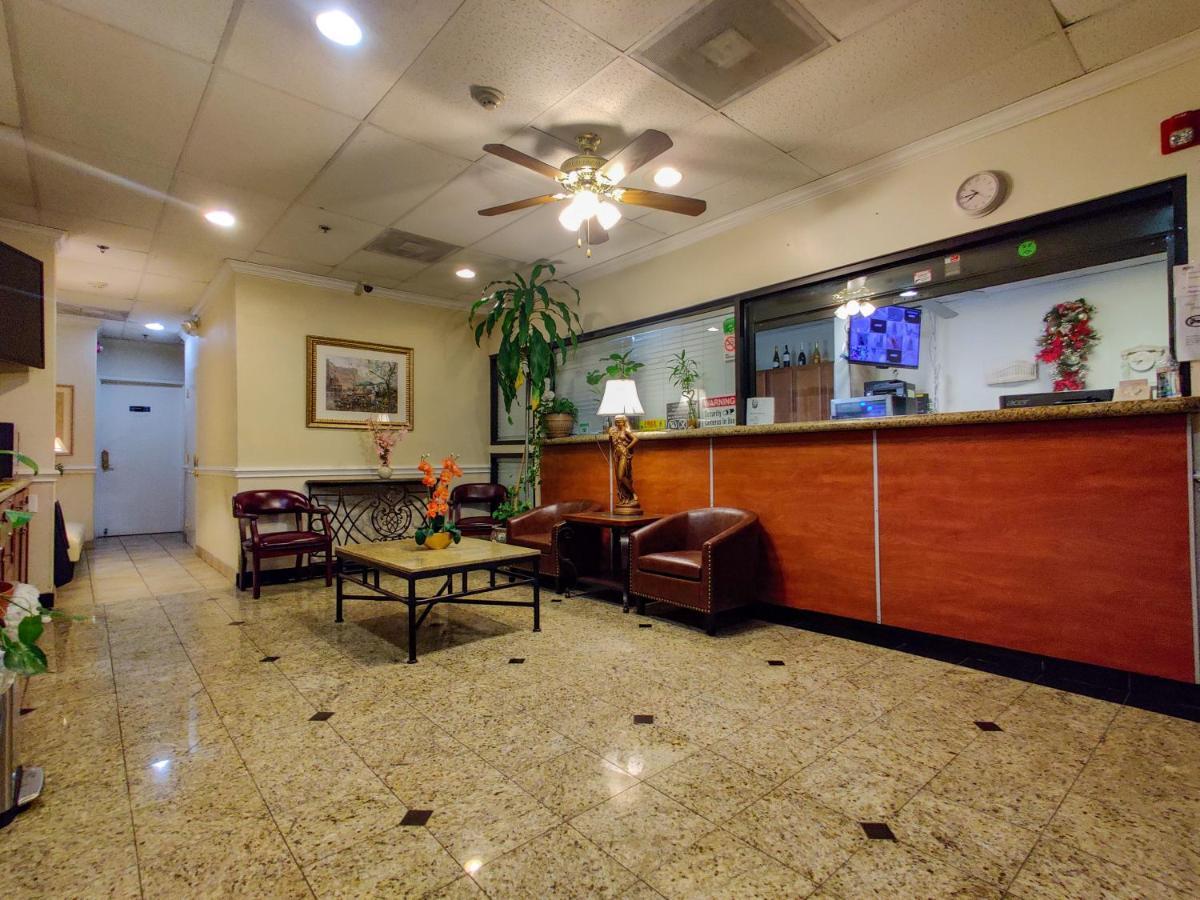 Athens Hotel & Suites Houston Bagian luar foto