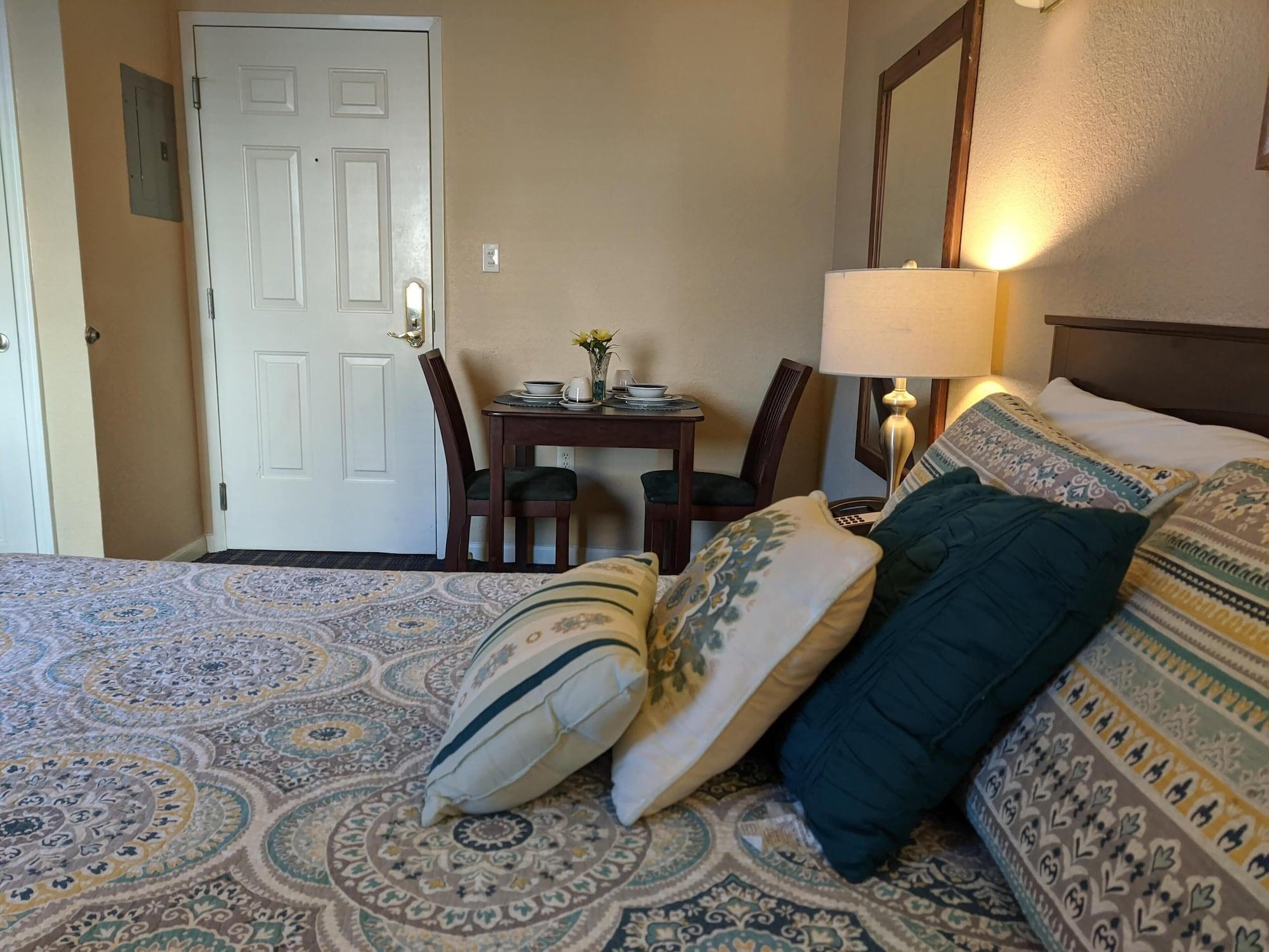 Athens Hotel & Suites Houston Bagian luar foto