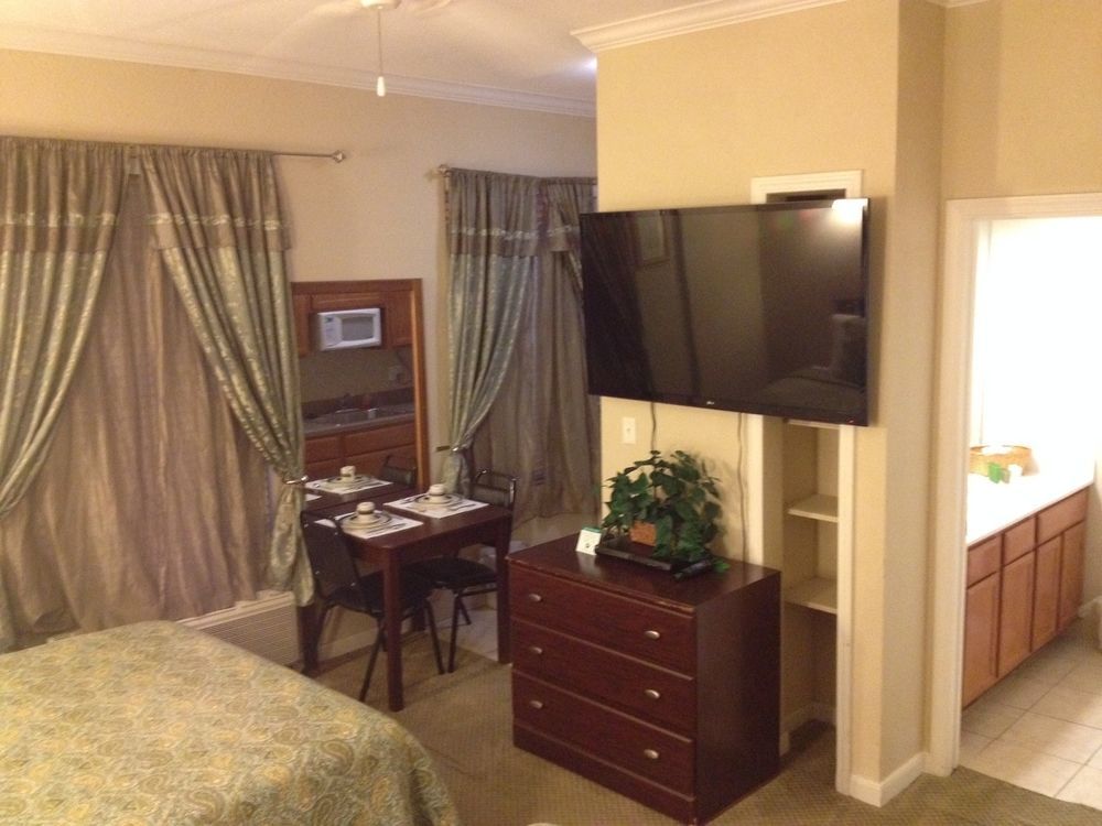 Athens Hotel & Suites Houston Bagian luar foto