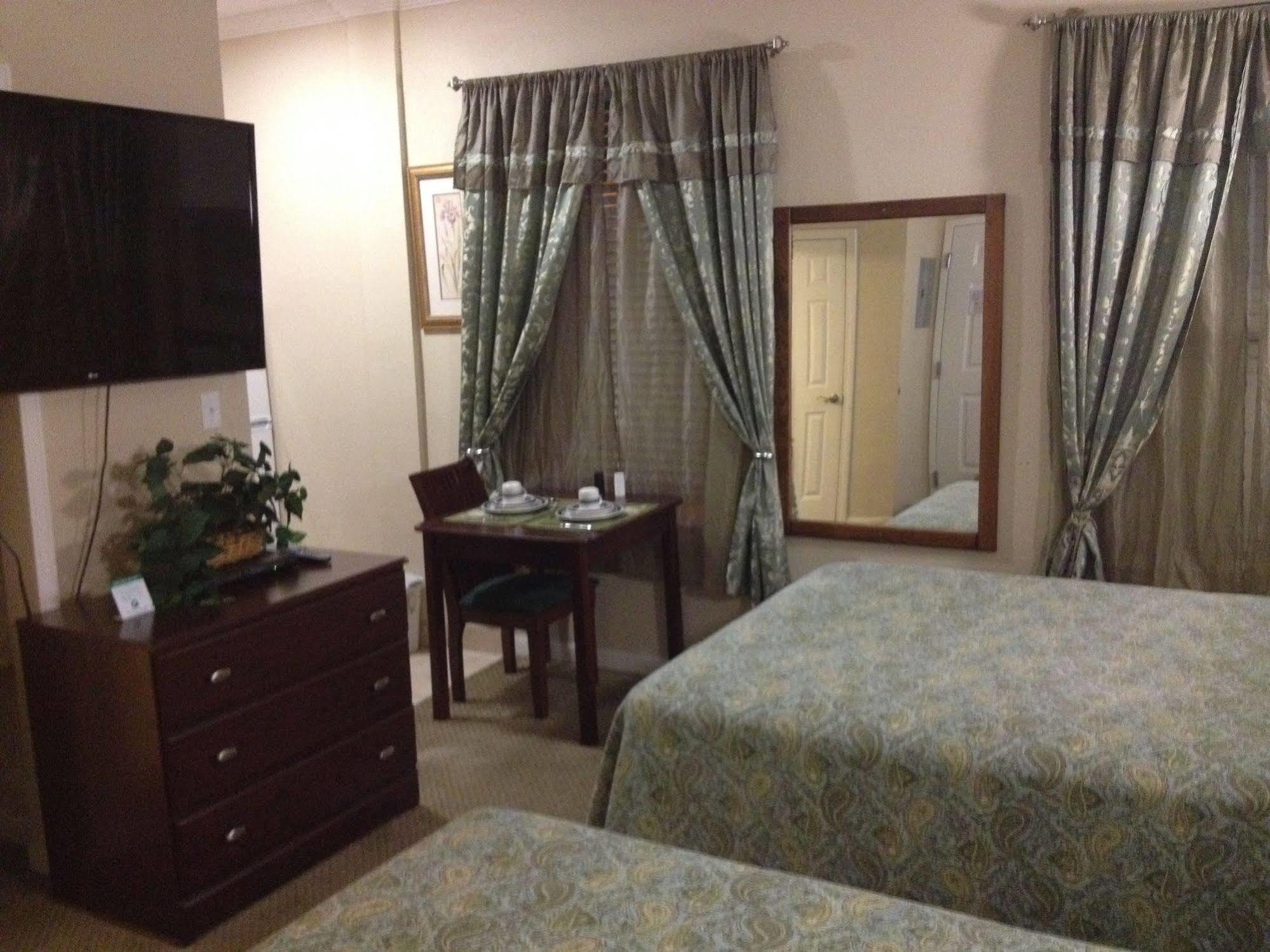 Athens Hotel & Suites Houston Bagian luar foto